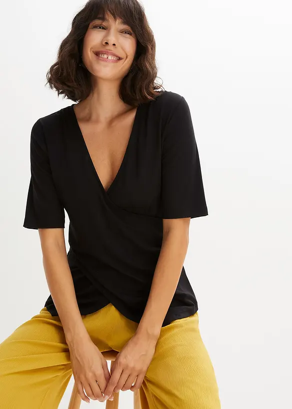 Shirt aus softem Viskose-Mix in schwarz von vorne (im Anschnitt) - bonprix