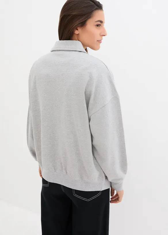 Oversize-Sweatshirt mit V-Ausschnitt und Polokragen in grau von hinten (im Anschnitt) - bonprix