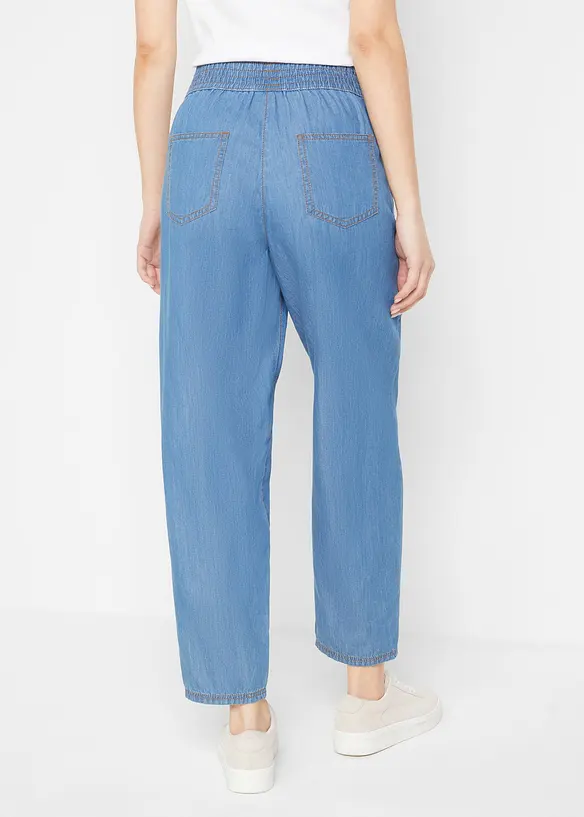 Leichte Mom-Jeans High Waist, cropped in blau von hinten - bonprix Leichte Mom-Jeans High Waist, cropped in blau von hinten - bonprix