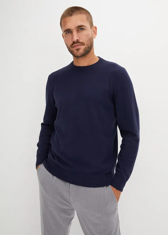 Feinstrickpullover in Regular Fit in blau von vorne (im Anschnitt) - bonprix
