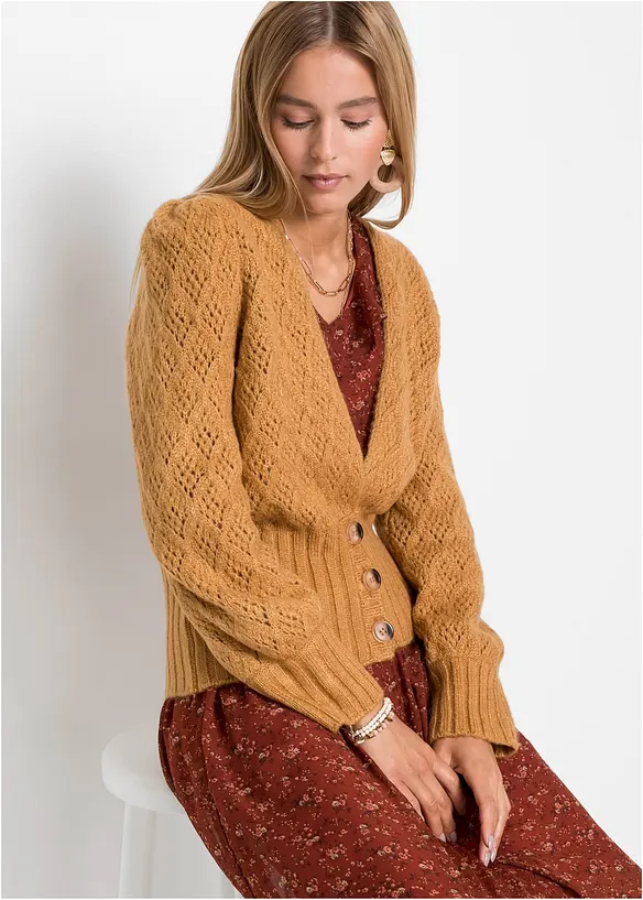 Feinstrickjacke in braun von vorne (im Anschnitt) - bonprix