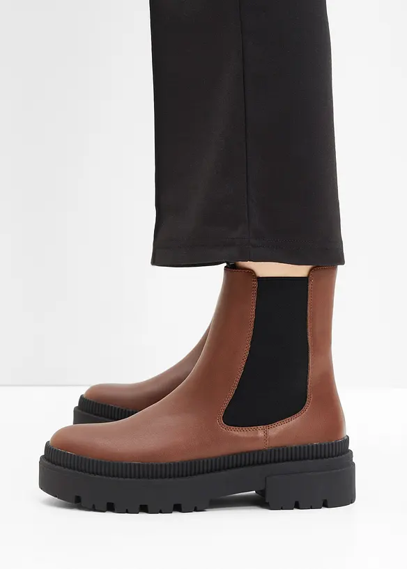 Chelsea-Boots mit Profilsohle in braun - bonprix
