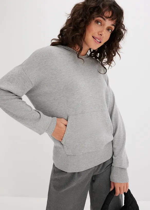 Strick-Hoodie mit Kängurutasche aus Viskose-Mix in grau von vorne (im Anschnitt) - bonprix