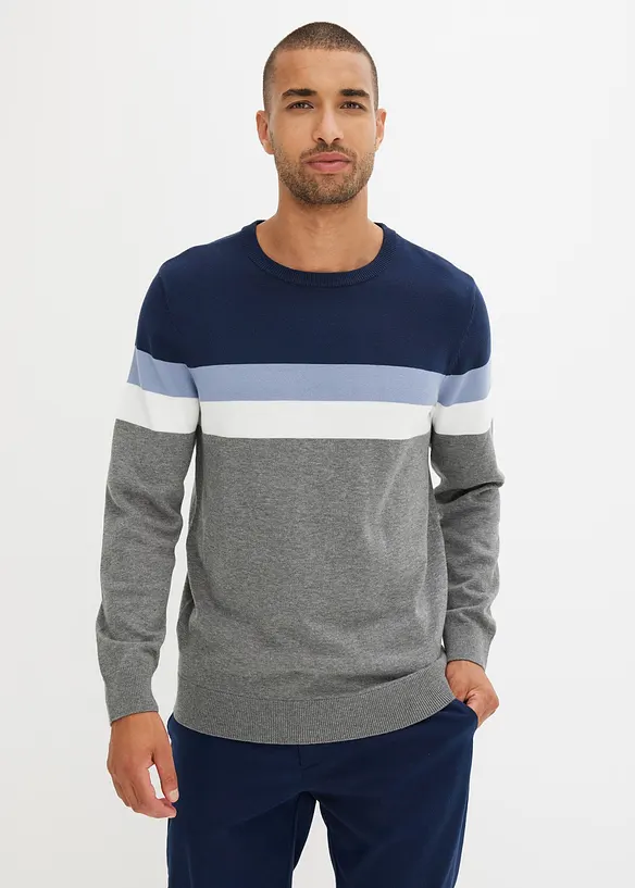 Feinstrickpullover in Regular Fit in blau von vorne (im Anschnitt) - bonprix