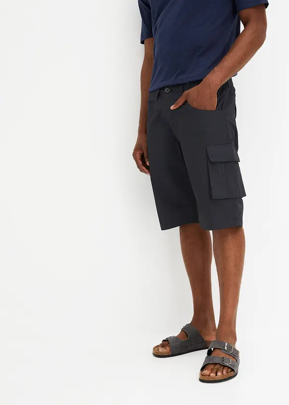 Cargo-Bermuda aus reiner Baumwolle in Relaxed-Fit in schwarz von vorne - bonprix