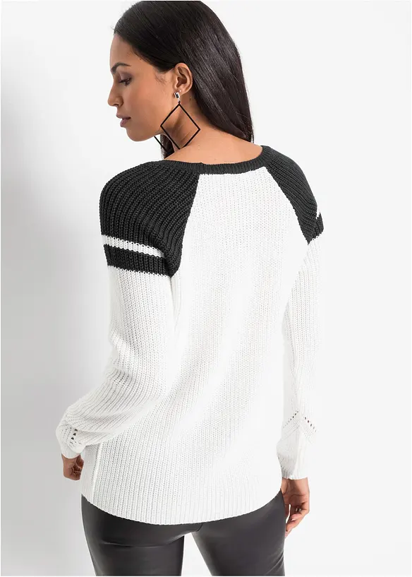 Pullover mit Knöpfen in schwarz von hinten (im Anschnitt) - bonprix Pullover mit Knöpfen in schwarz von hinten (im Anschnitt) - bonprix