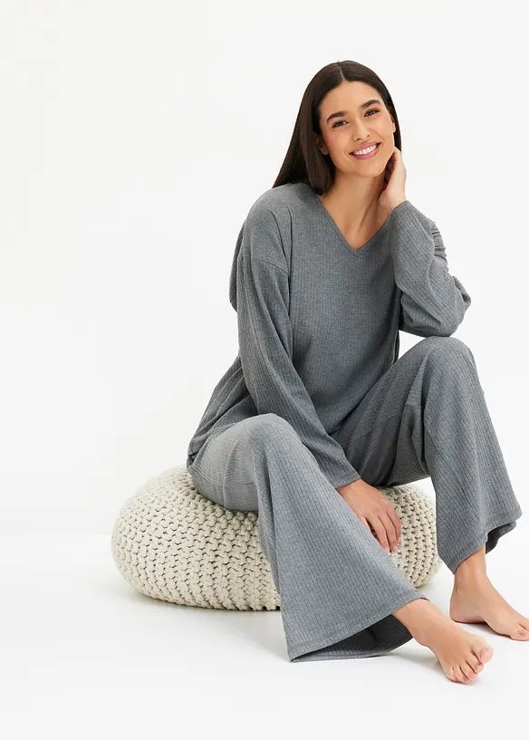 Oversized Loungewear Hausanzug aus weicher Rippe in grau von vorne (Totalaufnahme) - bonprix