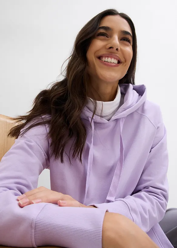 Hoodie mit Seitenschlitzen in lila (Detailaufnahme) - bonprix