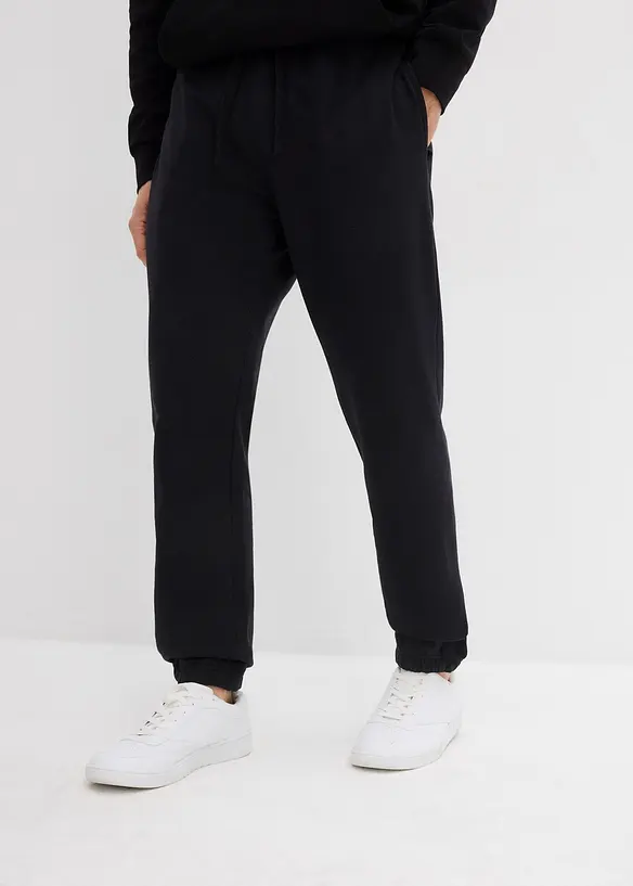 Loose Fit Jogginghose, Straight in schwarz von vorne - bonprix