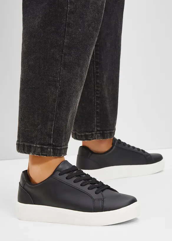 Sneaker in schwarz - bonprix