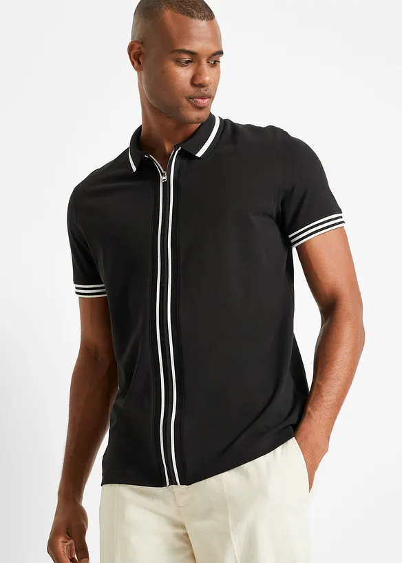 Poloshirt aus robustem Piqué in schwarz von vorne (im Anschnitt) - bonprix
