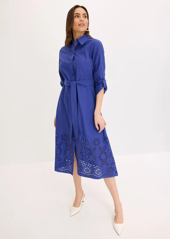 Hemdblusenkleid mit Lochstickerei in blau von vorne (Totalaufnahme) - bonprix