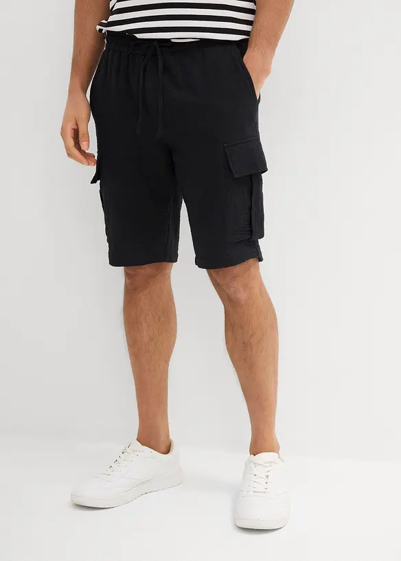 Regular-Fit Cargobermuda aus luftigem Musselin in schwarz von vorne - bonprix