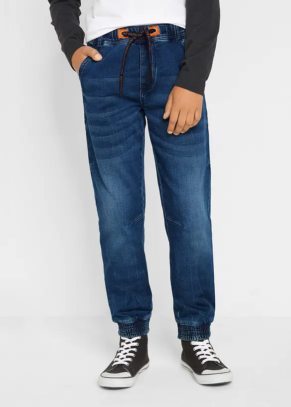 Regular-Fit-Schlupf-Jeans aus Sweatdenim, Tapered in blau von vorne - bonprix