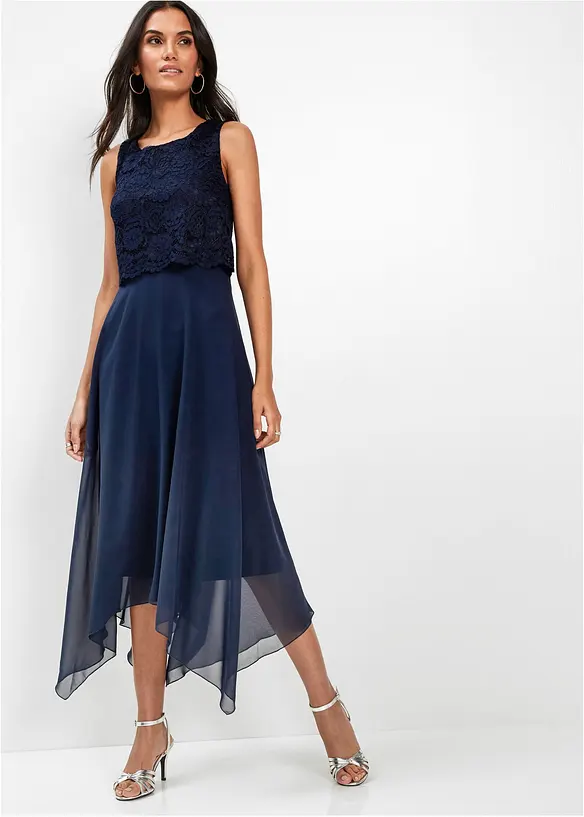 Premium Chiffonkleid mit Spitze in blau von vorne (Totalaufnahme) - bonprix Premium Chiffonkleid mit Spitze in blau von vorne (Totalaufnahme) - bonprix