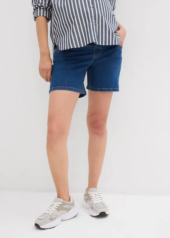 Umstandsjeansshorts aus Baumwoll- Stretchdenim in blau von vorne - bonprix