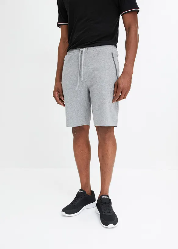 Sweat-Bermuda mit Reißverschlusstaschen in Regular Fit in grau von vorne - bonprix