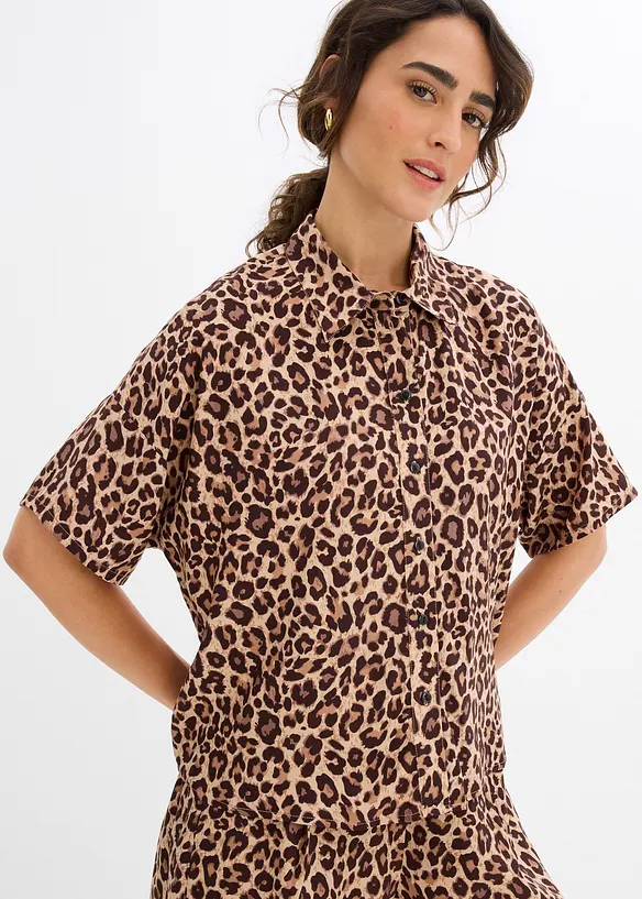 Hemdbluse aus fließender Viskose in beige von vorne (im Anschnitt) - bonprix Hemdbluse aus fließender Viskose in beige von vorne (im Anschnitt) - bonprix