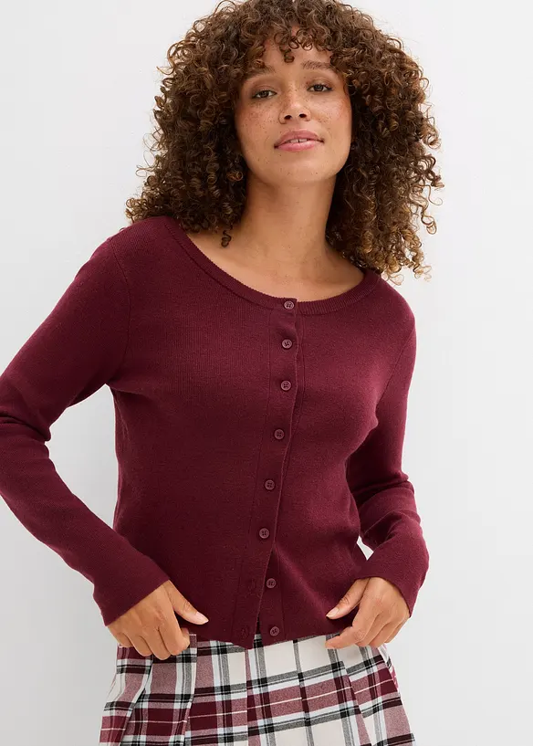 Kurze Feinstrickjacke in rot von vorne (im Anschnitt) - bonprix
