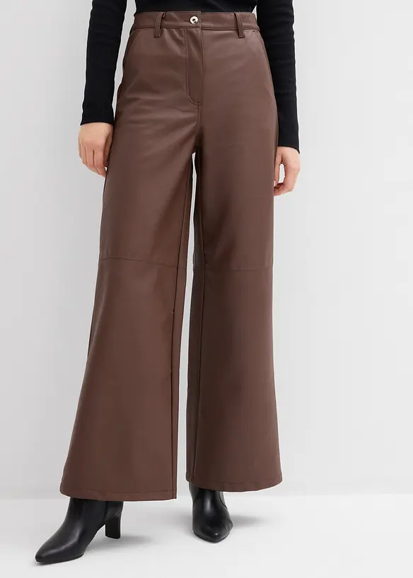 Lederimitat-Hose mit hohem Bund in braun von vorne - bonprix