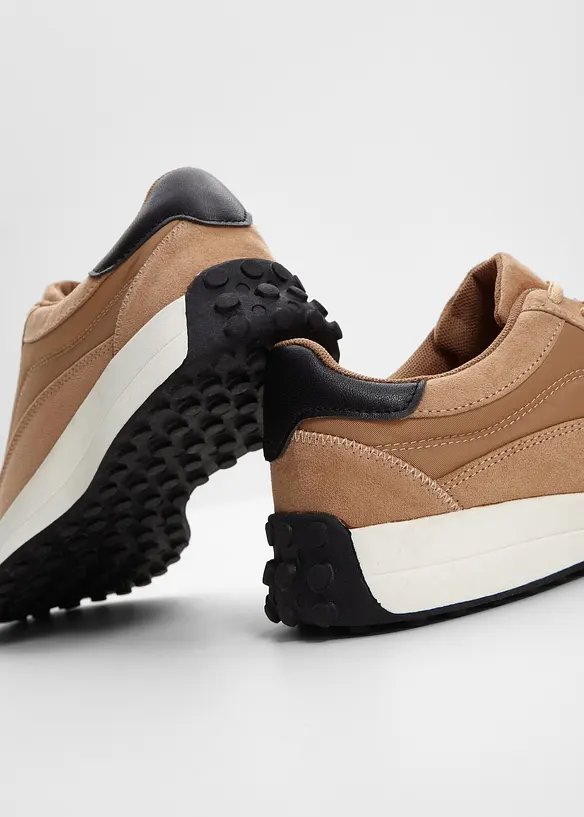 Sneaker mit Profilsohle in braun - bonprix