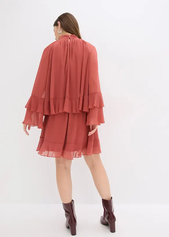 Chiffonkleid mit Volants in rot von hinten (Totalaufnahme) - bonprix Chiffonkleid mit Volants in rot von hinten (Totalaufnahme) - bonprix