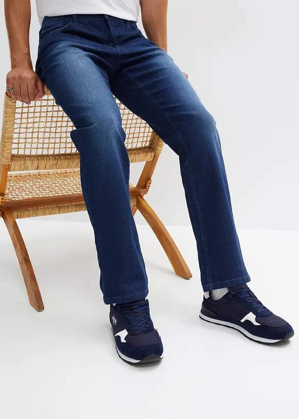 Regular-Fit-Jeans mit Komfortschnitt, Straight in blau von vorne - bonprix