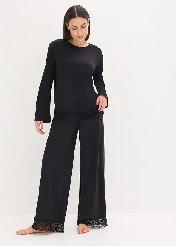Pyjama aus weicher Baumwolle in schwarz im Look von vorne (Totalaufnahme) - bonprix