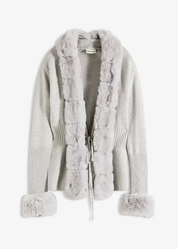 Strickjacke mit abnehmbarem Fellimitat in grau von vorne - bonprix Strickjacke mit abnehmbarem Fellimitat in grau von vorne - bonprix