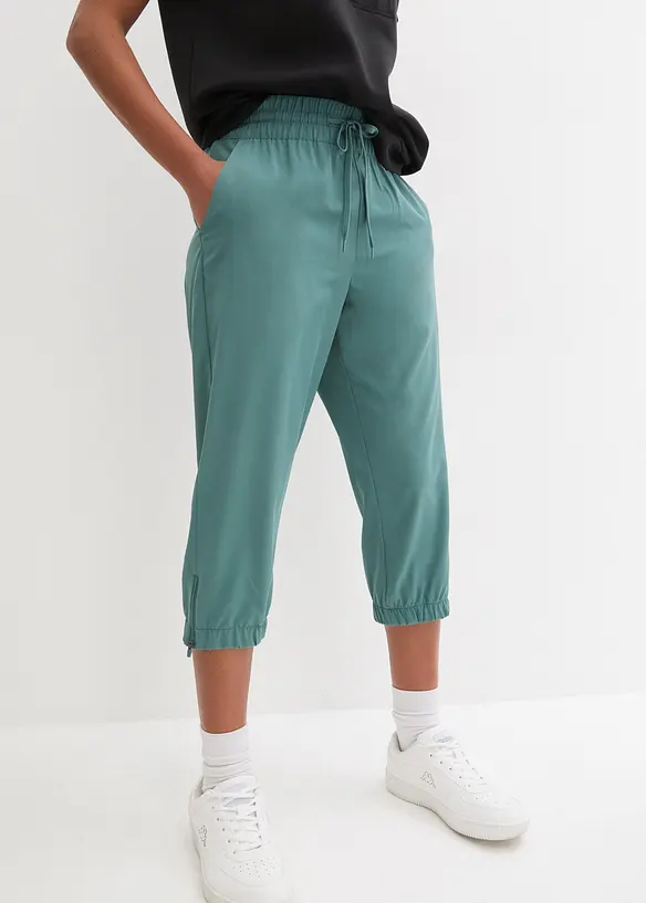 Schnelltrocknende Funktionshose in Capri-Länge in grün von vorne - bonprix Schnelltrocknende Funktionshose in Capri-Länge in grün von vorne - bonprix