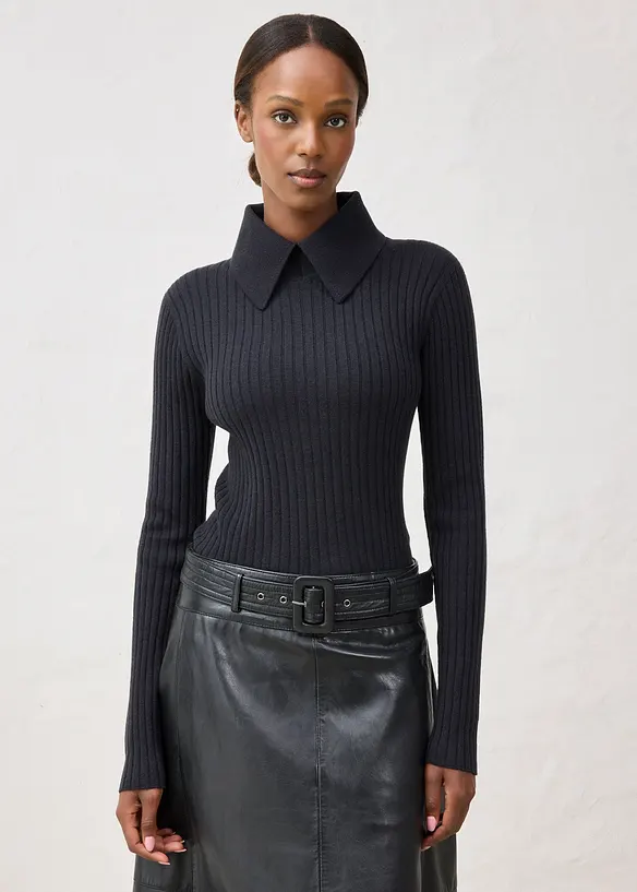 Feinstrickpullover aus Merinowolle in schwarz von vorne (im Anschnitt) - bonprix