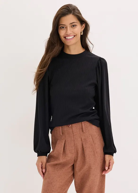 Shirt in schwarz von vorne (im Anschnitt) - bonprix Shirt in schwarz von vorne (im Anschnitt) - bonprix