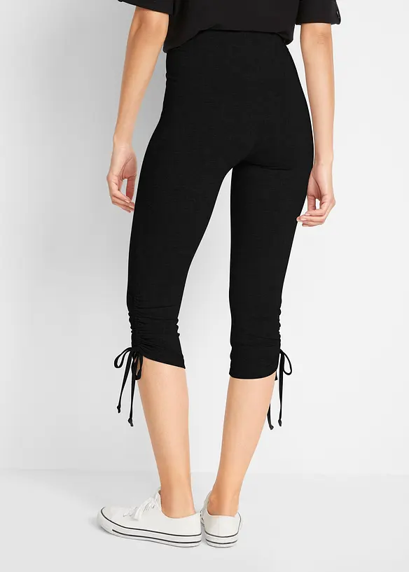 Capri-Leggings mit Raffung (2er Pack) in schwarz von hinten - bonprix