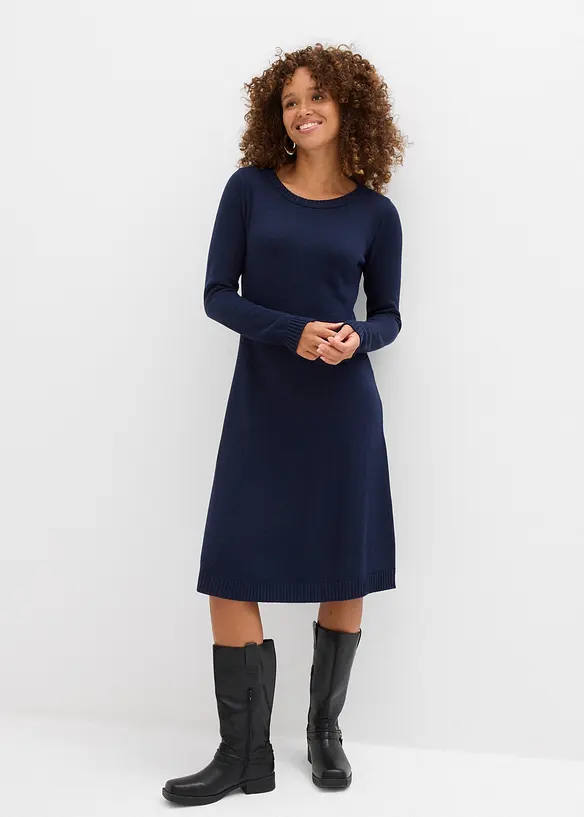 Strickkleid in ausgestellter Form in blau von vorne (Totalaufnahme) - bonprix Strickkleid in ausgestellter Form in blau von vorne (Totalaufnahme) - bonprix