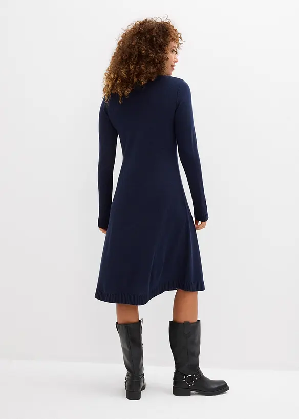Strickkleid in ausgestellter Form in blau von hinten (Totalaufnahme) - bonprix Strickkleid in ausgestellter Form in blau von hinten (Totalaufnahme) - bonprix