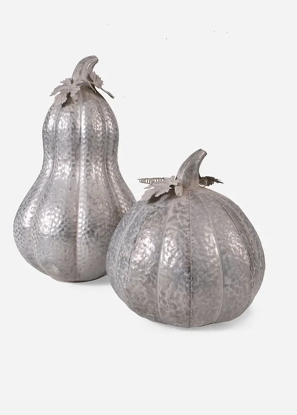Herbstliche Dekoration mit Metall-Glamour - silberfarben