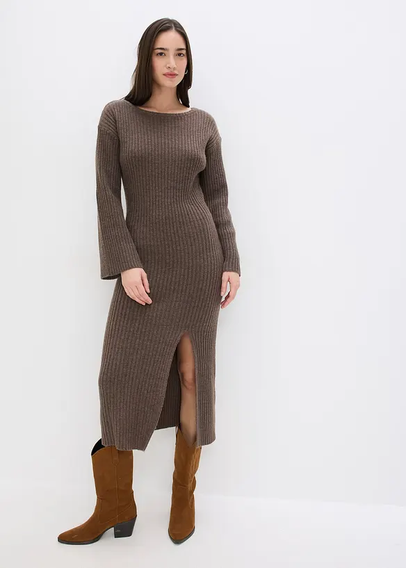 Strickkleid mit Schlitz in braun von vorne (Totalaufnahme) - bonprix Strickkleid mit Schlitz in braun von vorne (Totalaufnahme) - bonprix