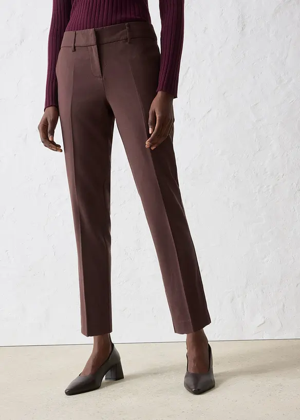 Schmale Hose mit weichem Wollanteil in braun von vorne - bonprix