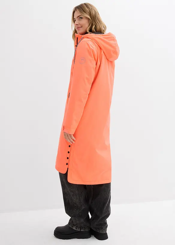 wasserdichter, wattierter Regenmantel in Midi-Länge in orange von hinten (Totalaufnahme) - bonprix