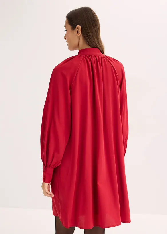 Blusenkleid mit Schluppenkragen in rot von hinten (Totalaufnahme) - bonprix