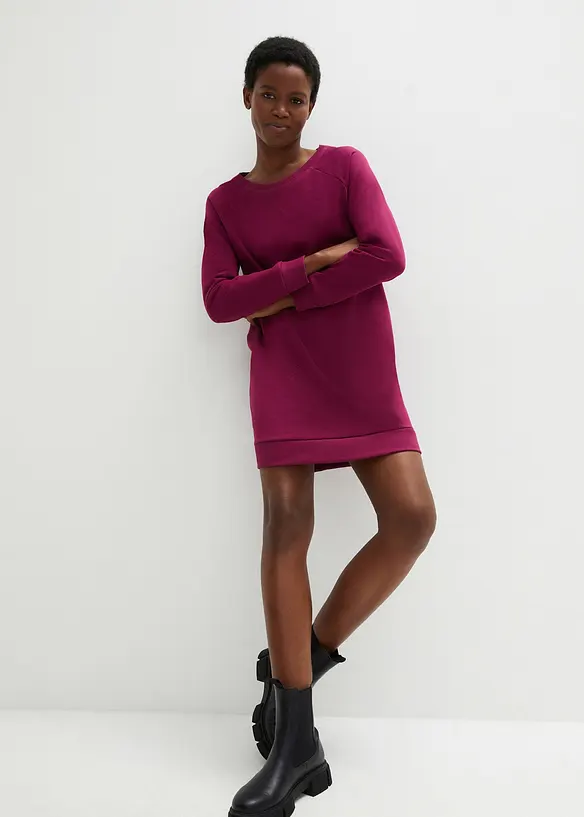 Sweatkleid in lila von vorne (Totalaufnahme) - bonprix