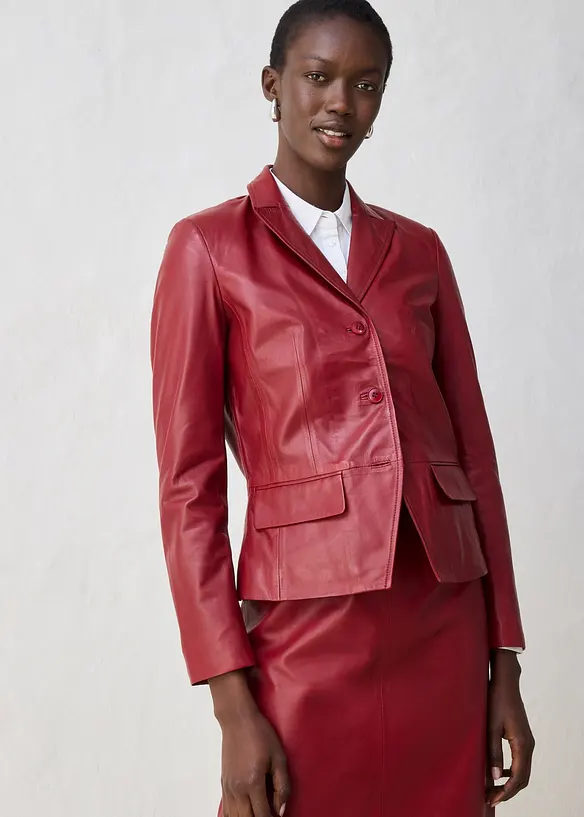 Kurzblazer aus Lammnappa in rot von vorne (im Anschnitt) - bonprix Kurzblazer aus Lammnappa in rot von vorne (im Anschnitt) - bonprix
