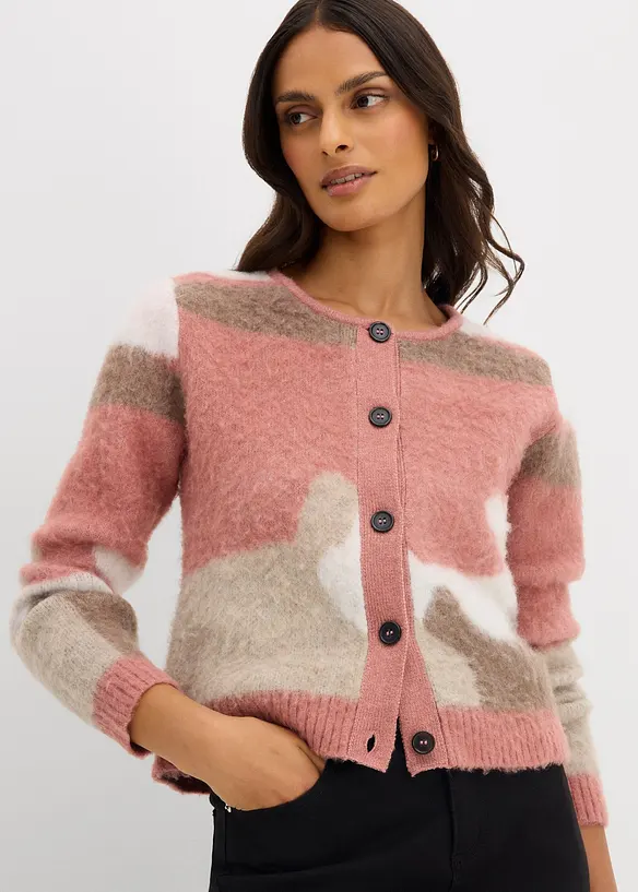 Gemusterte Strickjacke mit Knopfleiste in rosa von vorne (im Anschnitt) - bonprix Gemusterte Strickjacke mit Knopfleiste in rosa von vorne (im Anschnitt) - bonprix