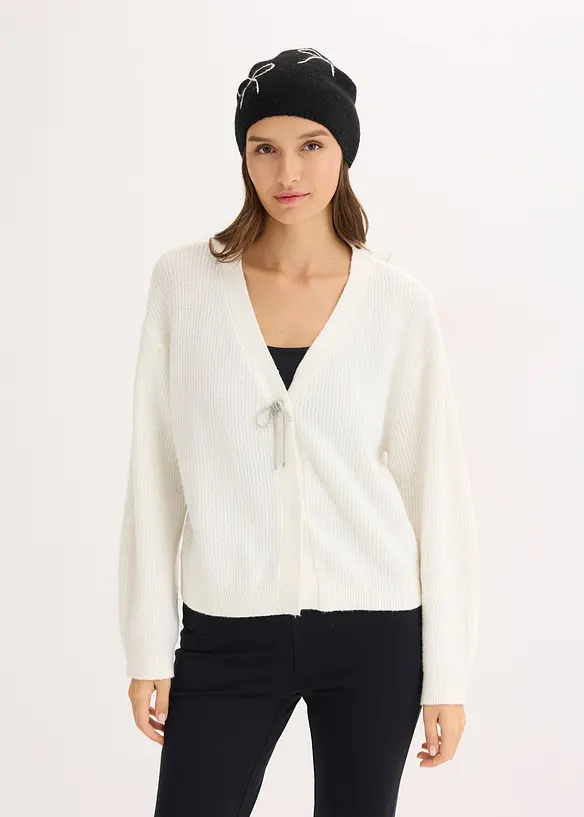 Kurze Strickjacke mit Schleifenverschluss in weiß von vorne (im Anschnitt) - bonprix Kurze Strickjacke mit Schleifenverschluss in weiß von vorne (im Anschnitt) - bonprix
