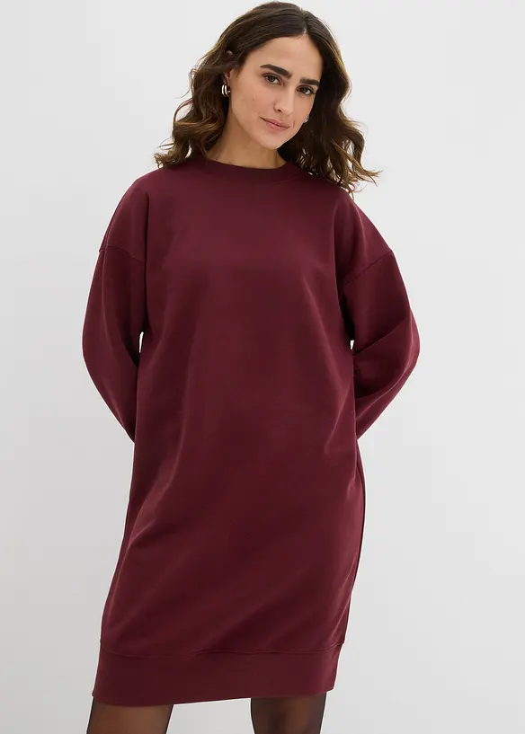 Loose-Fit Sweatkleid in rot von vorne (Totalaufnahme) - bonprix