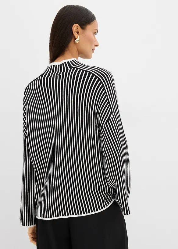 Oversize-Pullover aus softem Viskose-Mix in schwarz von hinten (im Anschnitt) - bonprix Oversize-Pullover aus softem Viskose-Mix in schwarz von hinten (im Anschnitt) - bonprix