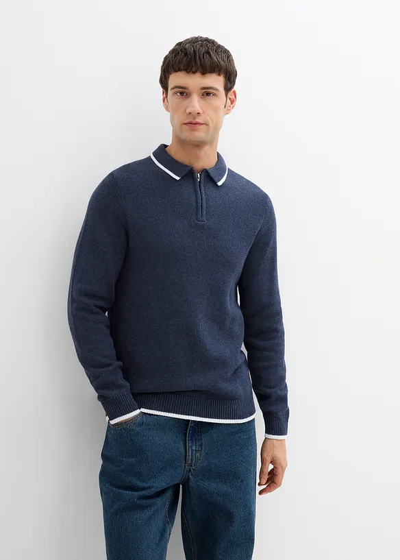 Polo Pullover mit recycelter Baumwolle in blau von vorne (im Anschnitt) - bonprix