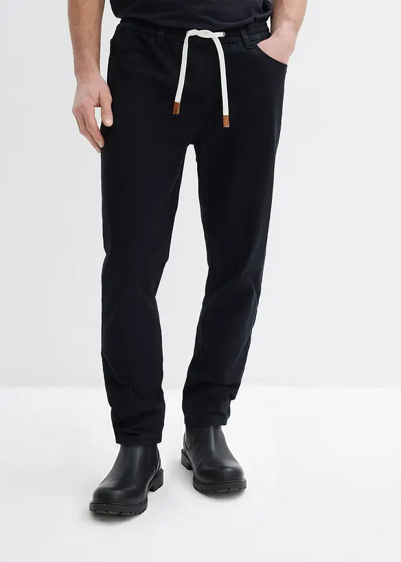 Regular Fit Stretch-Schlupfhose, Straight in schwarz von vorne - bonprix