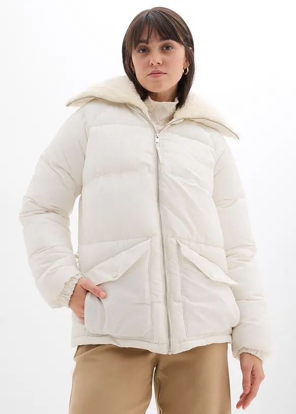 Steppjacke mit Teddykragen in weiß von vorne (im Anschnitt) - bonprix