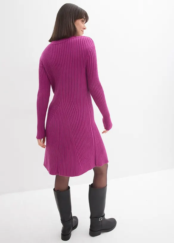 Mini-Strickkleid aus softem Viskose-Mix in lila von hinten (Totalaufnahme) - bonprix Mini-Strickkleid aus softem Viskose-Mix in lila von hinten (Totalaufnahme) - bonprix